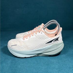 Women's Altra fwd Experience, White, Size 6 US